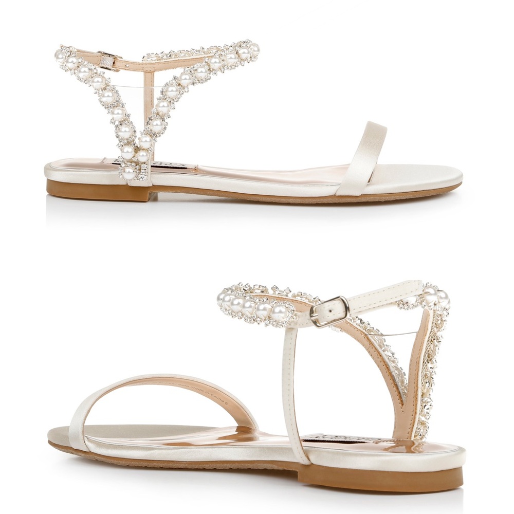 Badgley Mischka Klare Pearl Rhinestone Bridal Flat‎ Sandals Ivory 8.5